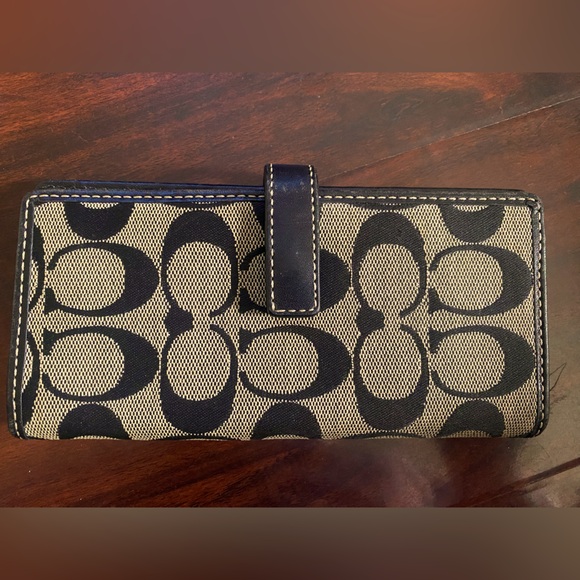 Coach Wallet - Picture 1 of 3
